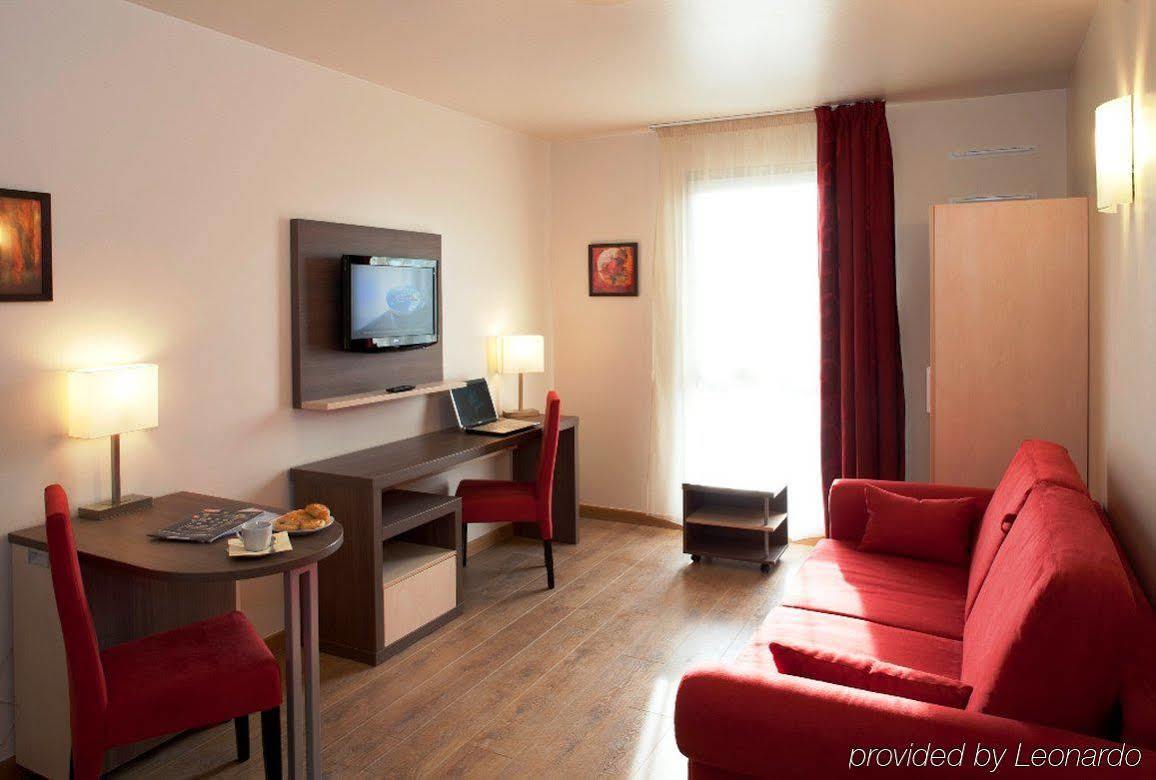 Villa Val Senart 1Ere Avenue Quincy-sous-Sénart Стая снимка