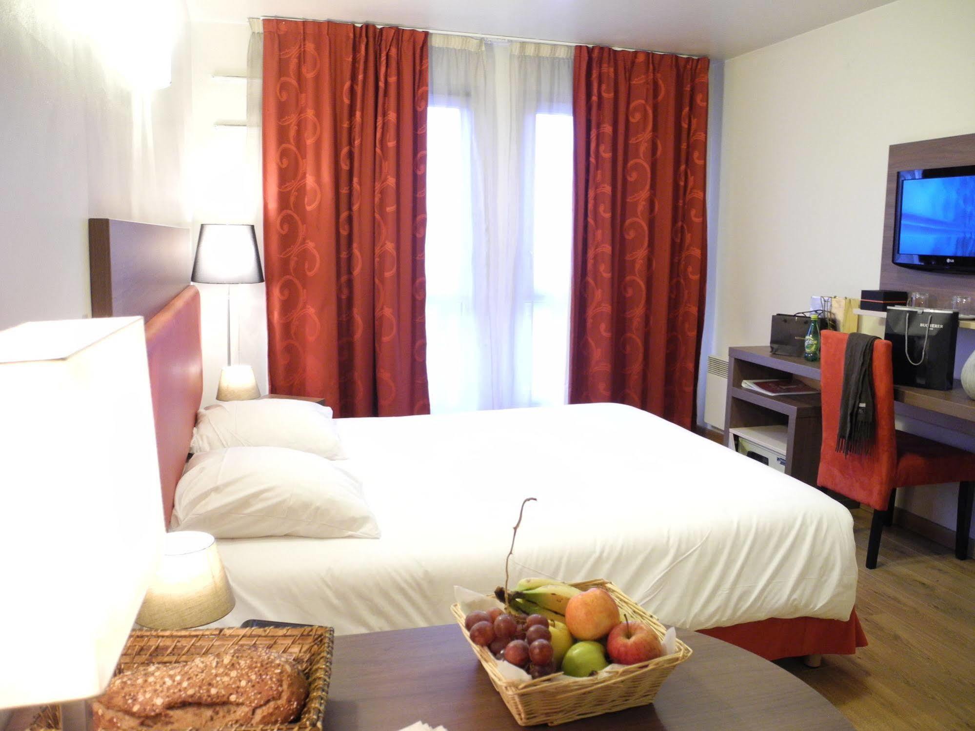 Villa Val Senart 1Ere Avenue Quincy-sous-Sénart Екстериор снимка